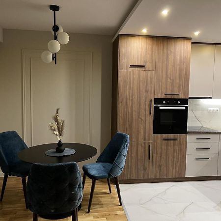 Lilly Lux Apartment Bijeljina Exterior photo