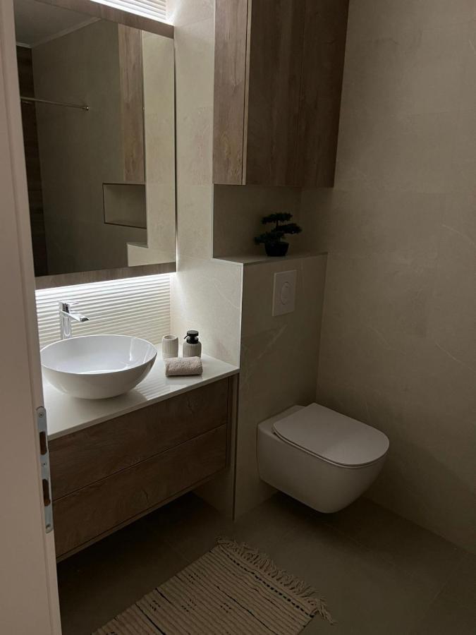 Lilly Lux Apartment Bijeljina Exterior photo